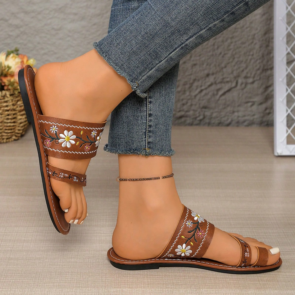 New Women's Toe Embroidered Flat Sandals, Beach Sandals, Suitable For Beach